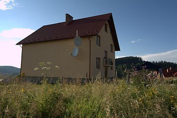 Ukraine Privát Schidnyca, Exterior